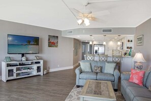 TV - Sandpiper #609: Beachfront 3 Bedroom 2.5 Bathroom With Spectacular Views and 24 Hour Management (Port Aransas)