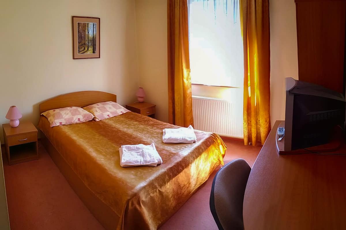 Deluxe King Room | Skrivebord, lydisolert, strykejern/-brett og wi-fi (inkludert)