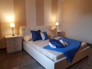 3 dormitorios, tabla de planchar con plancha, cuna de viaje y wifi