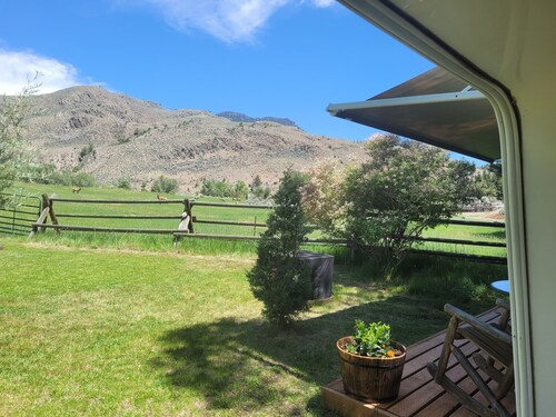 Unique Yellowstone Camping Glamping Getaway.   RV on Solo Sight w/ Full Hookups