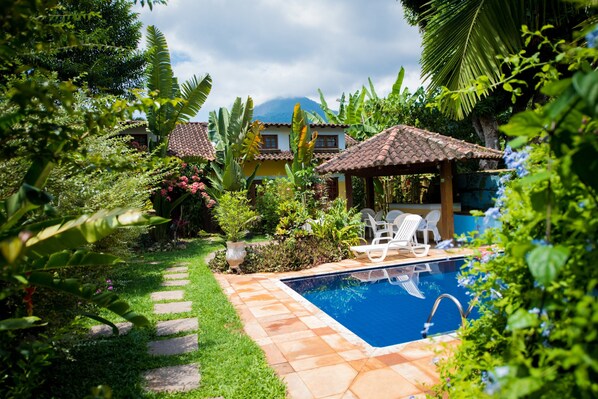 Outdoor pool - Pouso Sambaquis (Ilhabela)