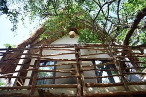 Tzalam Garden View Room | Balcón