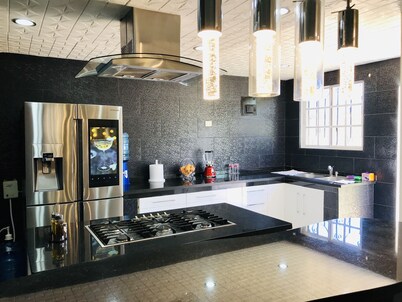 Luxurious villa with private pool in las americas 