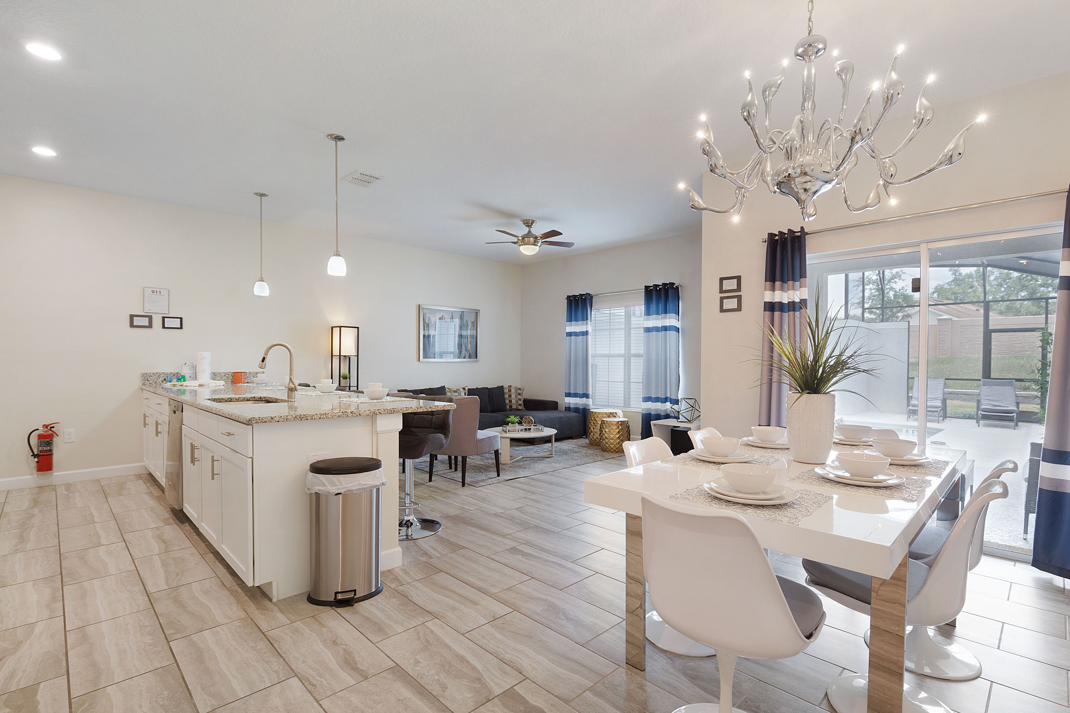 Townhome, 4 Bedrooms (3 Bathrooms) | In-room dining