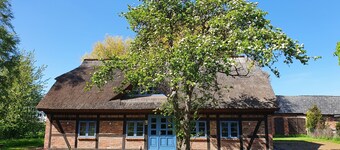 Vissershuis met rieten dak - Nationaal park Vorpommersche Boddenlandschaft - Oostzee