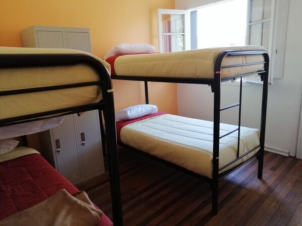 Free WiFi, bed sheets