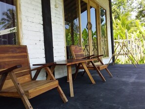 Terrace/patio - Medewi Dorm House - Surf&Stay (Jembrana)