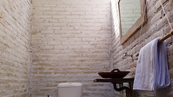 Douche, serviettes fournies