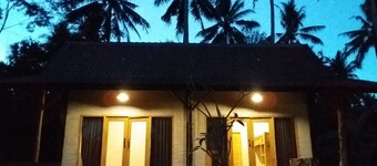 Medewi Dorm House - Surf&Stay