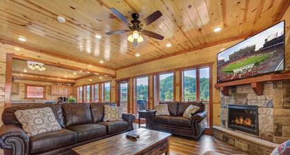 Private Heated Indoor Pool, Mountain View, Hot Tub, Pigeon Forge Cabin, Pool Table, Theater Room