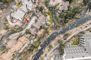 Luokittelematon kuva, 2 kautta 73, painike