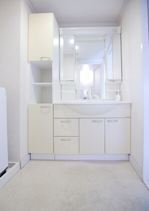 Apartment | Bathroom