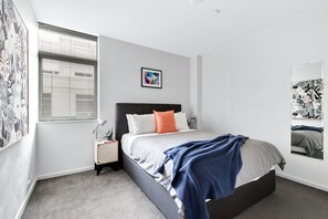 Deluxe Apartment | 2 bedrooms, pillowtop beds, iron/ironing board, free WiFi