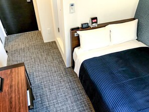 Individually decorated, desk, free WiFi, bed sheets - Hotel Livemax Chiba Sogaekimae (Chiba)