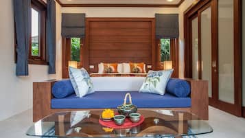 Exclusive-Villa, 3 Schlafzimmer, Nichtraucher, Poolblick | 3 Schlafzimmer, hochwertige Bettwaren, Zimmersafe, individuell dekoriert