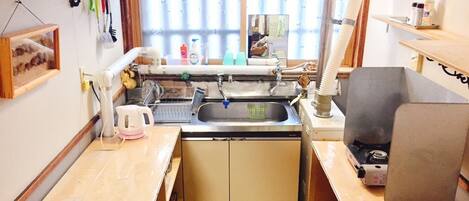 Fridge, microwave, stovetop, electric kettle
