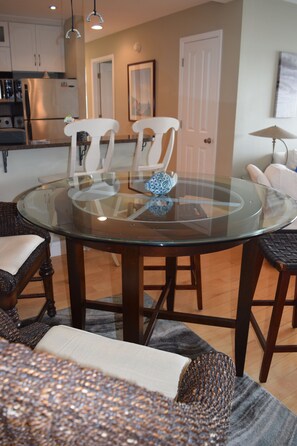 Dining - >>Exceptional Updated Condo w Waterfront Views All Rooms-Walk to Town, Ferry<< (Port Clinton)