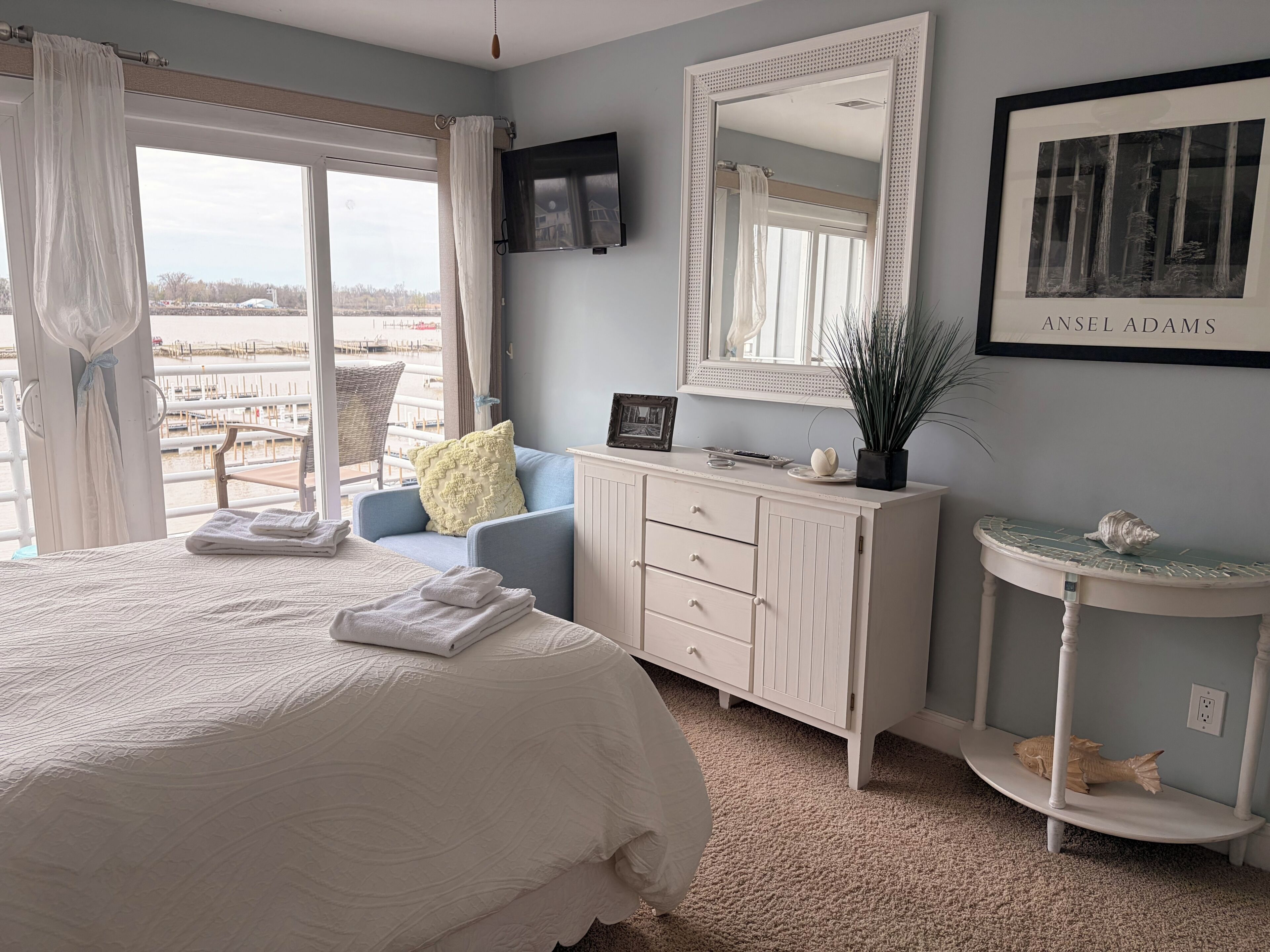 2 habitaciones, tabla de planchar con plancha y wifi gratis 