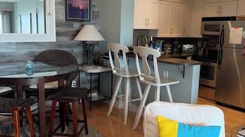 Smart TV, fireplace, DVD player, books