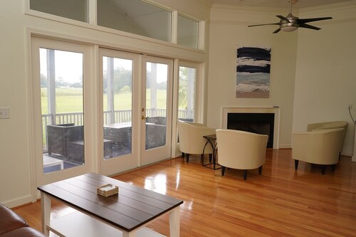 Golf course retreat and Lowcountry living at its finest!