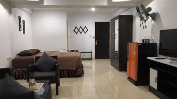 Minibar, una cassaforte in camera, tende oscuranti, Wi-Fi gratuito