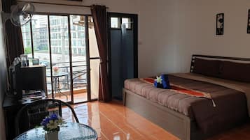 Frigobar, cofres nos quartos, cortinas blackout, Wi-Fi de cortesia