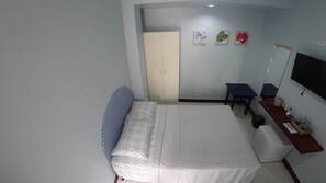 Free WiFi, bed sheets