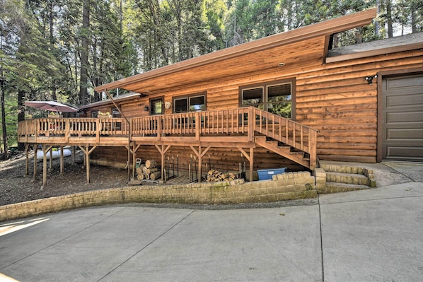 Pollock Pines Vacation Rental | 2BR | 2BA | Stairs Required | 1,510 Sq Ft