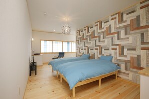 Japanese Room with Shared Washroom- Quadruple | Free WiFi, bed sheets