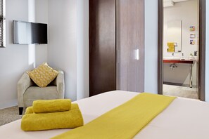 デザイン アパートメント | 2 室のベッドルーム、ミニバー、遮光カーテン、アイロン / アイロン台