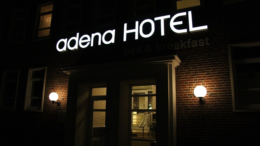 Hotel Adena