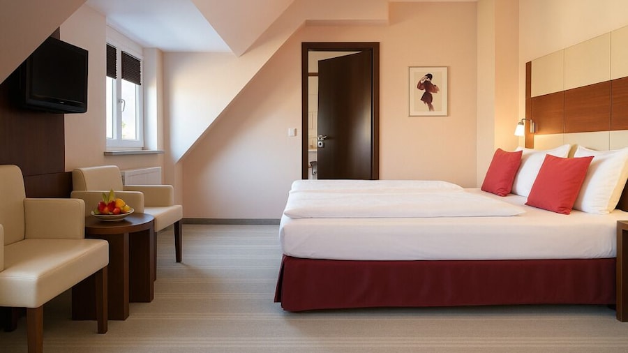Hotel Adena