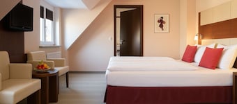 Hotel Adena