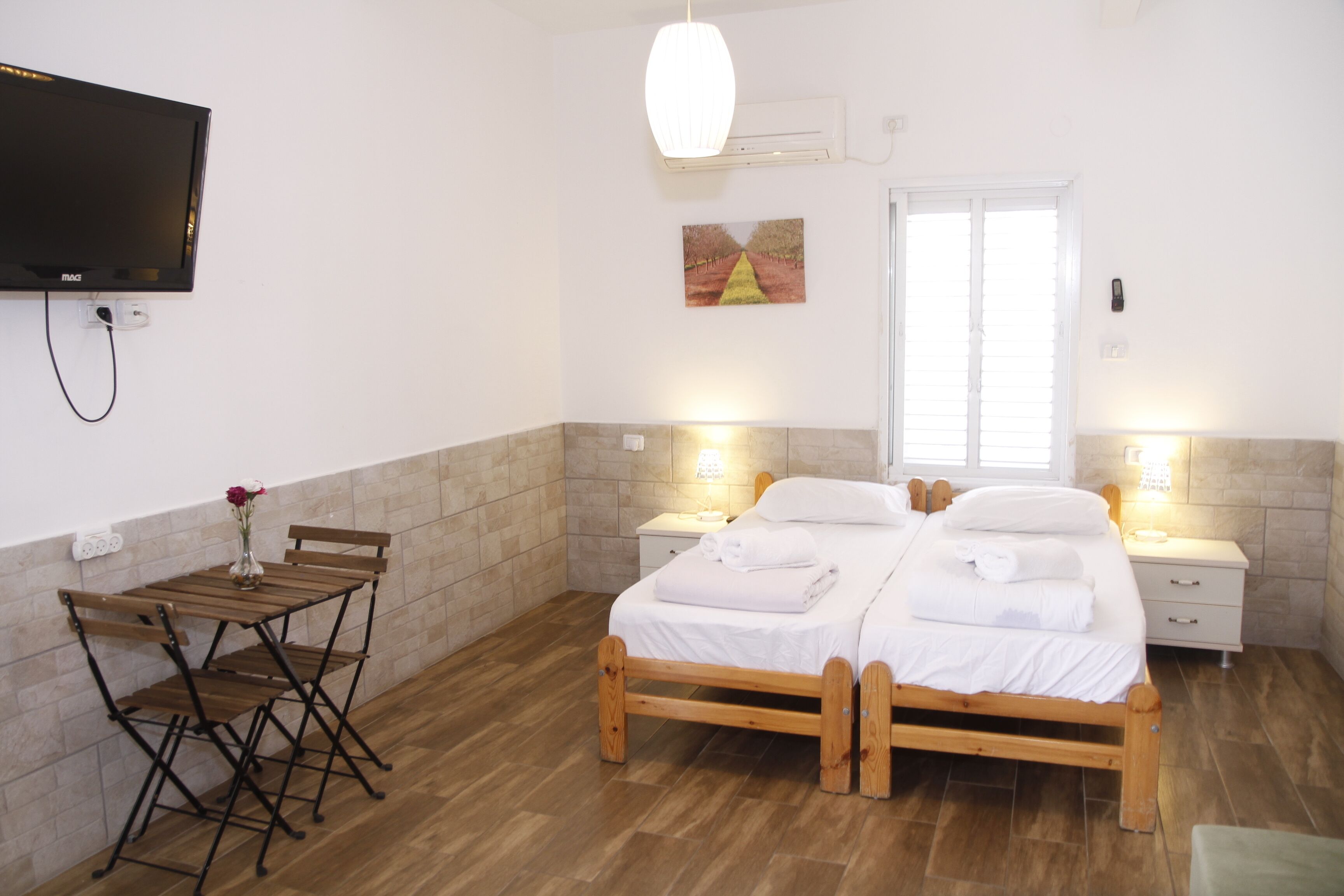 ห้องคลาสสิกทริปเปิล (2nd Floor) | โต๊ะทำงาน, Wi-Fi ฟรี, ผ้าปูที่นอน