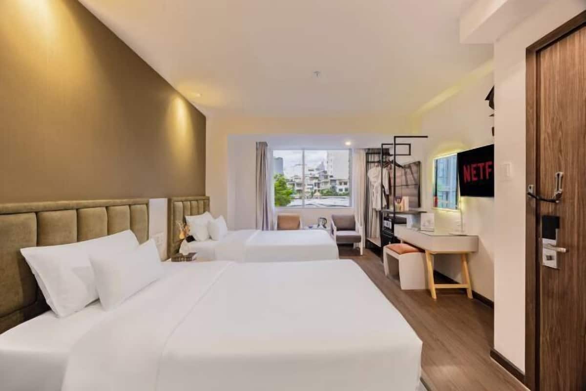 In-room safe, desk, iron/ironing board, travel cot