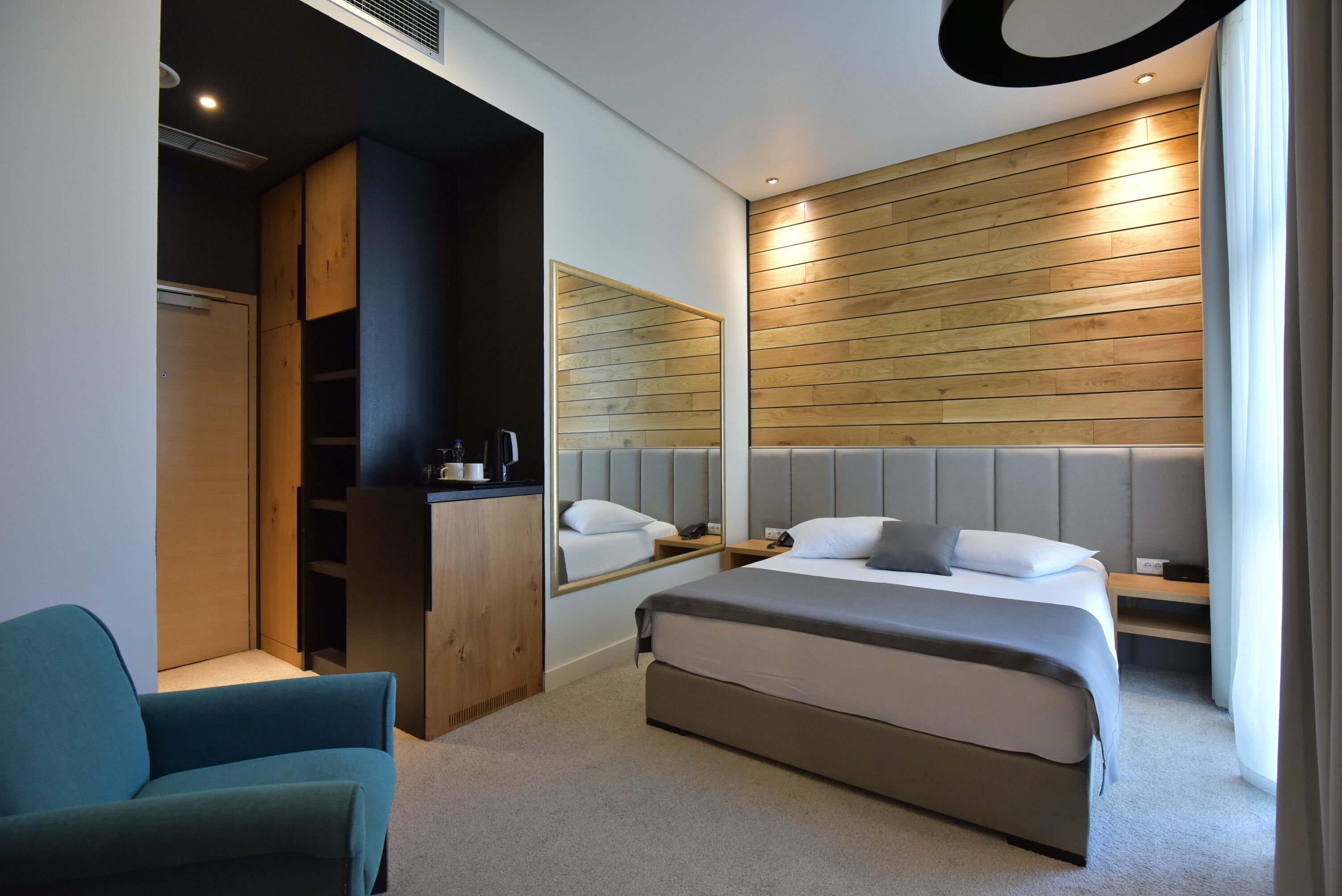 Superior Double or Twin Room | Minibar, in-room safe, desk, free cribs/infant beds