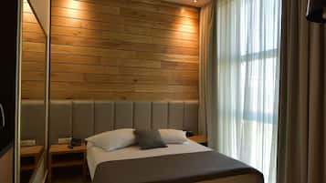 1 bedroom, minibar, in-room safe, desk