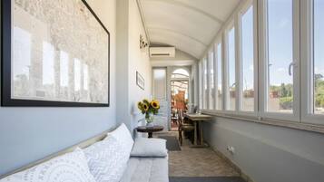 Fernseher, Kamin, Netflix, Streaming-Dienste