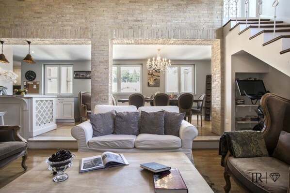 Télévision, cheminée, Netflix, services de streaming