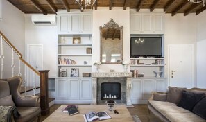 TV, fireplace, Netflix, streaming services