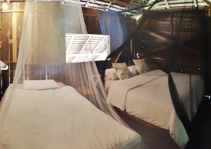 Family Room, Multiple Beds, Ocean View, Beachfront
