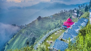 Mountain view - The Koti Village Resort Chail (Shimla)