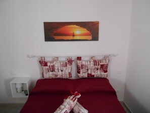 Chambre Double, salle de bains privée | Minibar, coffres-forts dans les chambres, chambres insonorisées