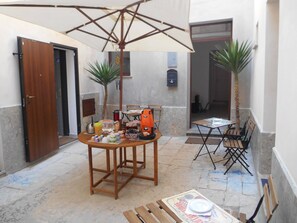 Dagelijks ontbijtbuffet inbegrepen