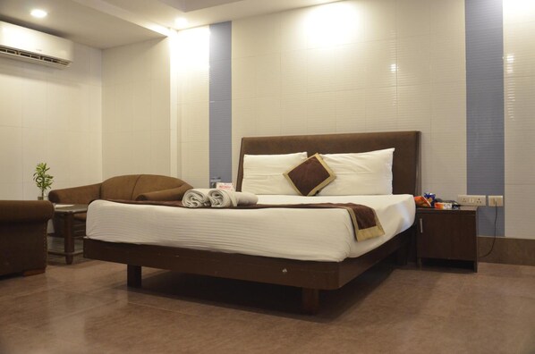 Soundproofing, free WiFi