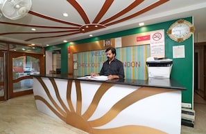 Reception - Preet Palace (New Delhi)
