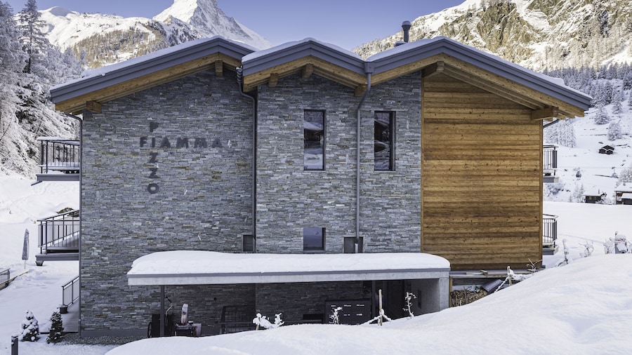 Apartment in Chalet Pizzo Fiamma