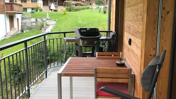 Deluxe Apartment | Balcony