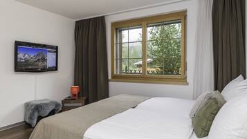 3 habitaciones, ropa de cama hipoalergénica y cubrecamas