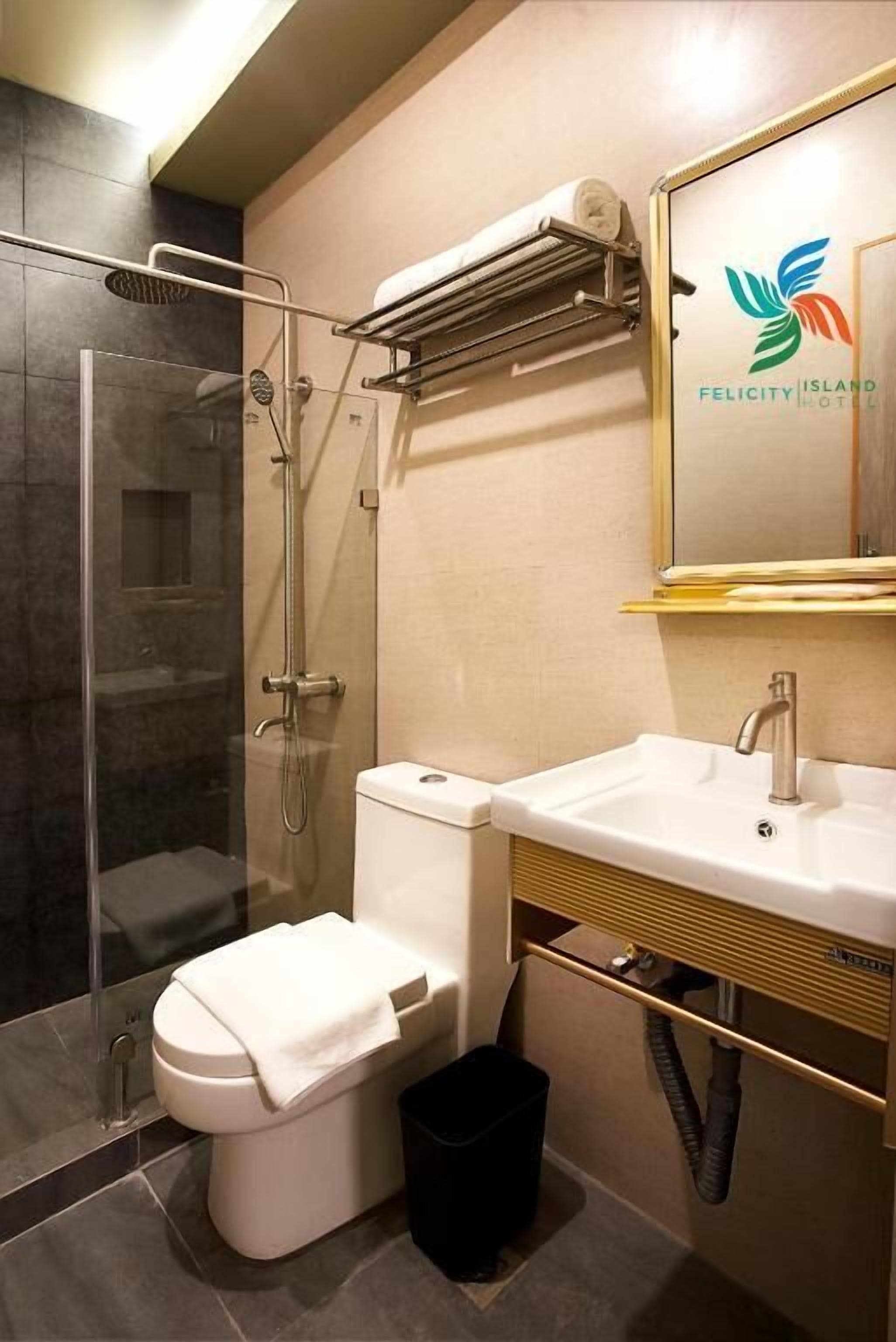 bunk of 2 | bathroom | shower, free toiletries, hair dryer, slippers